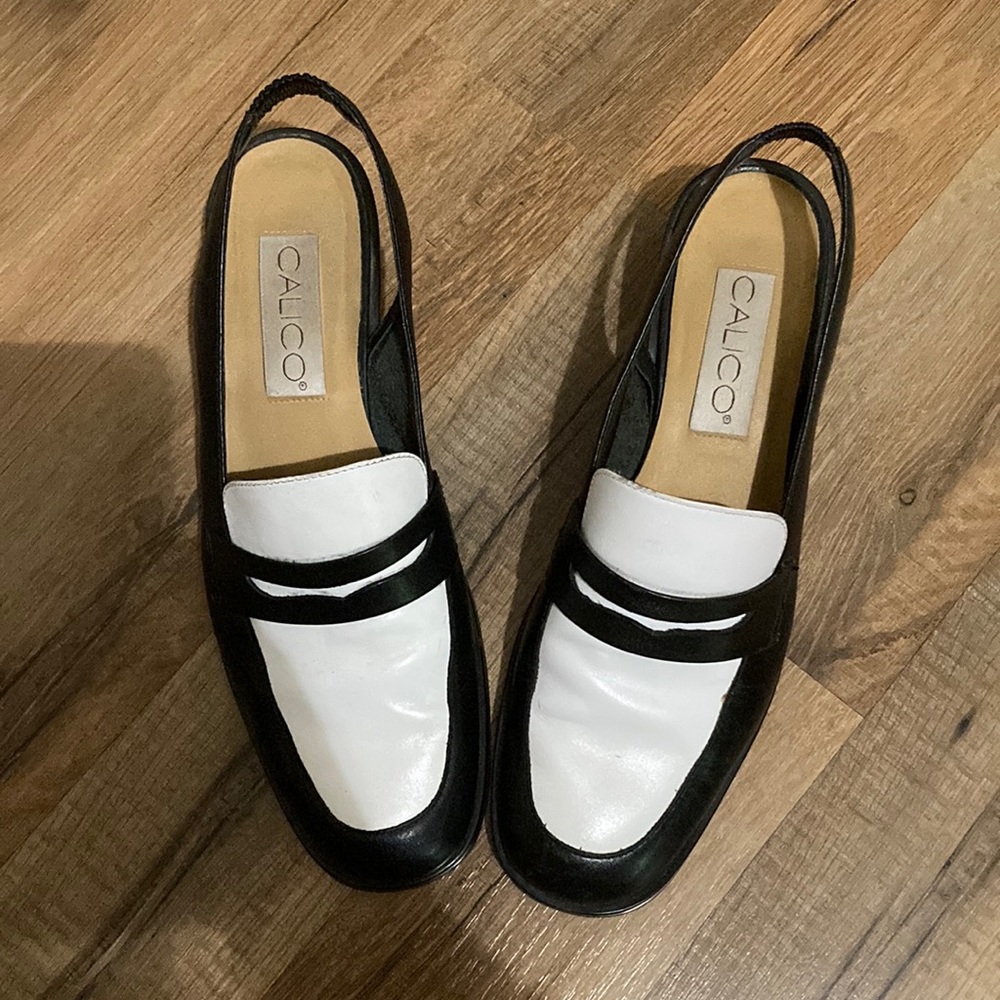 Selling vintage Calico loafers.